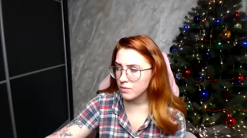 Reginasmilee Adult Chat December 13, 2025