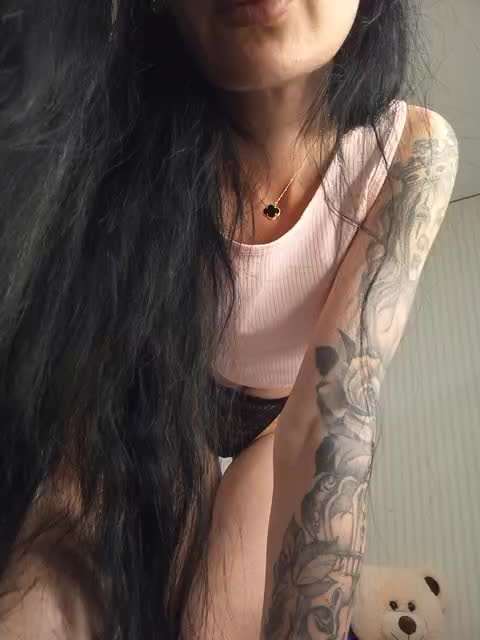 Black_chick Adult Chat December 14, 2025