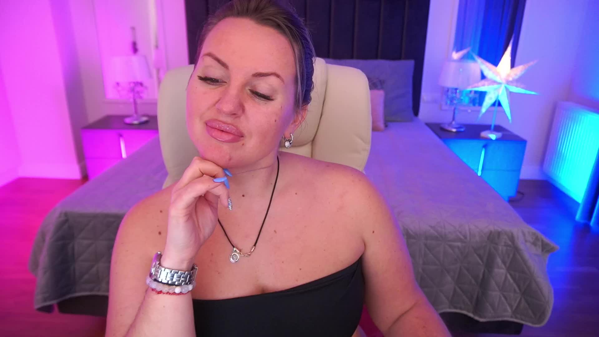 KiraCandyS Adult Chat December 14, 2025