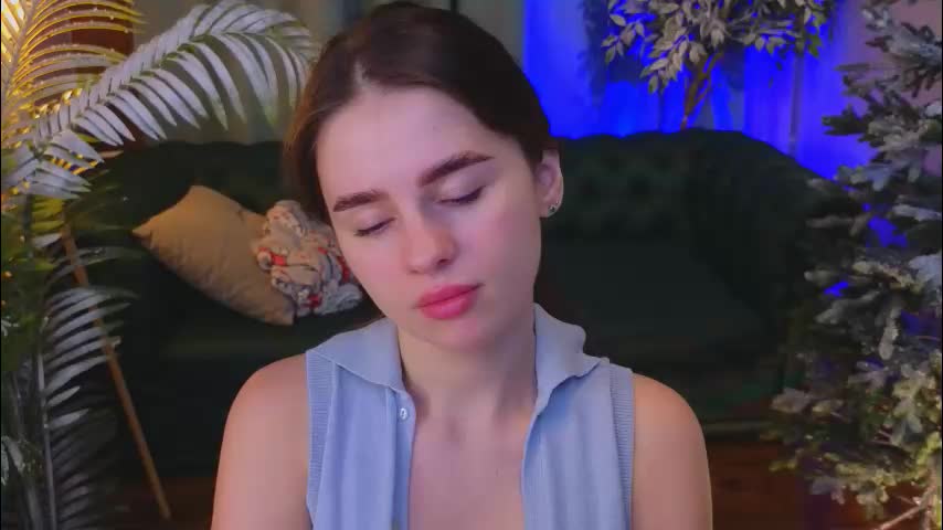 lunaolivia_ Adult Chat December 14, 2025