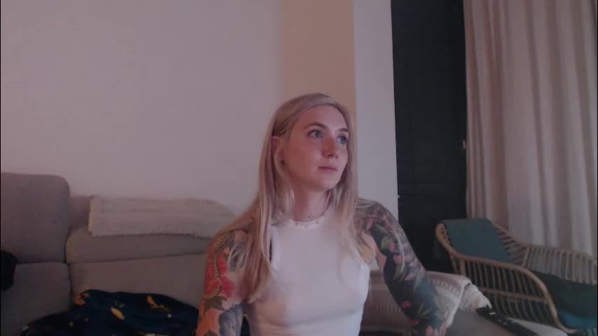 tattoobbgirl Adult Chat December 14, 2025