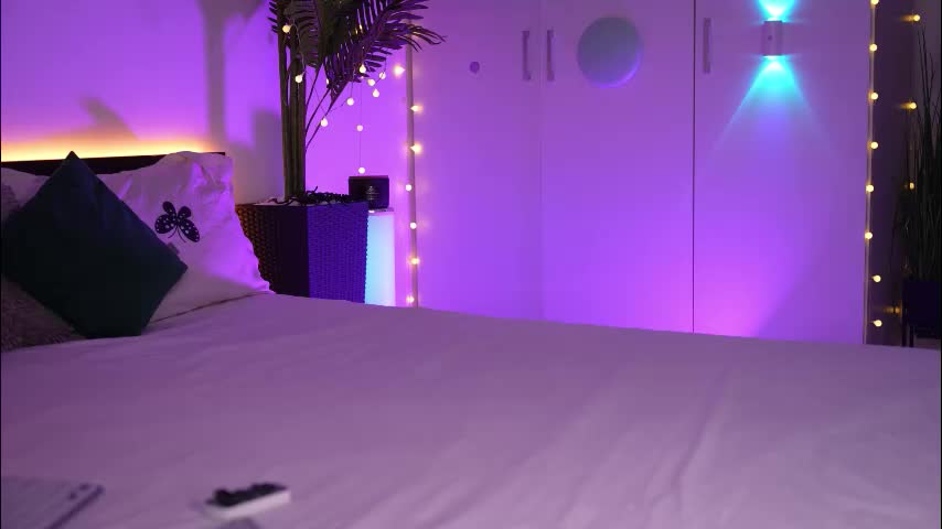 lorettelorenaa Adult Chat December 14, 2025