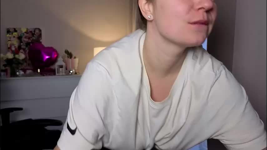 sexmoon11 Adult Chat December 12, 2025