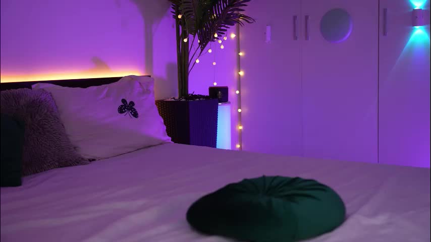 lorettelorenaa Adult Chat December 14, 2025