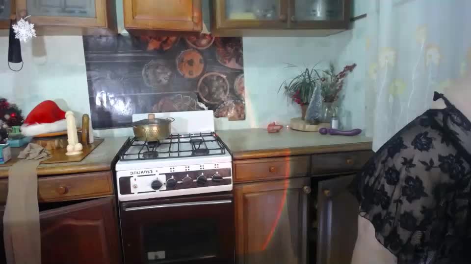 XHelenaX99 Adult Chat December 14, 2025