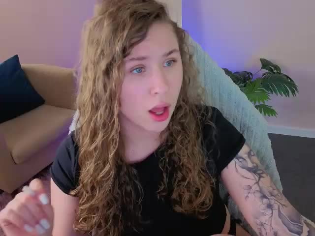 Elsiee-Cuttiess Adult Chat December 14, 2025