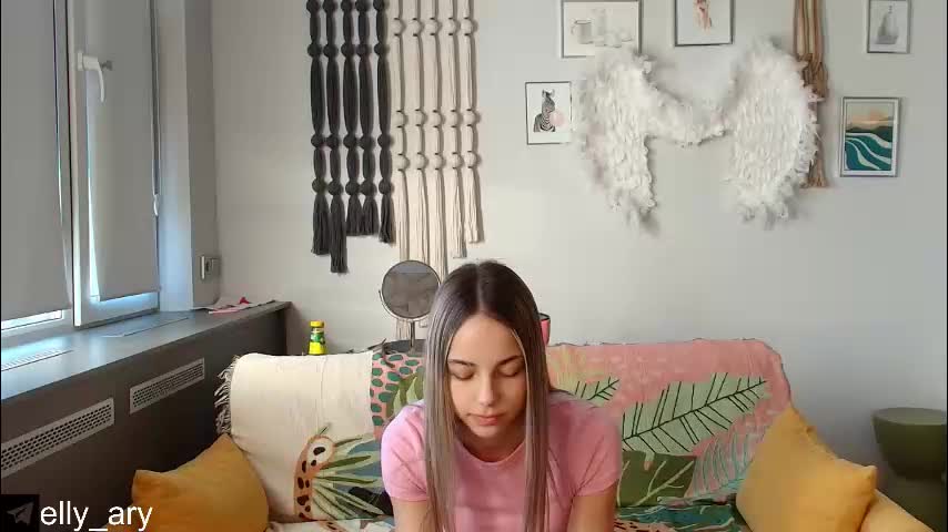 elly_ary Adult Chat December 14, 2025