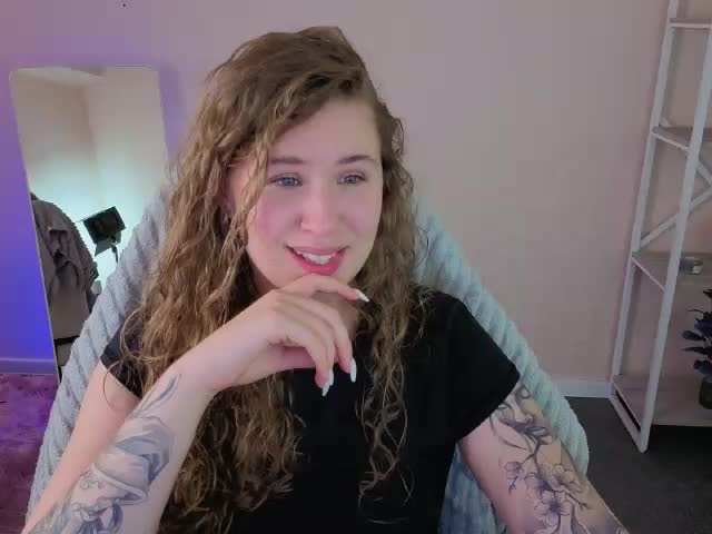 Elsiee-Cuttiess Adult Chat December 14, 2025