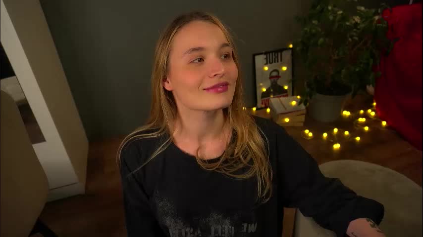 lisa_schiele Adult Chat December 14, 2025