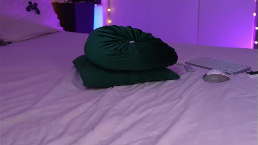 lorettelorenaa Adult Chat December 14, 2025