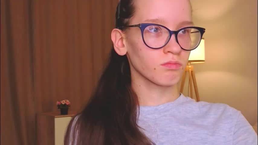 lynettebails Adult Chat December 14, 2025