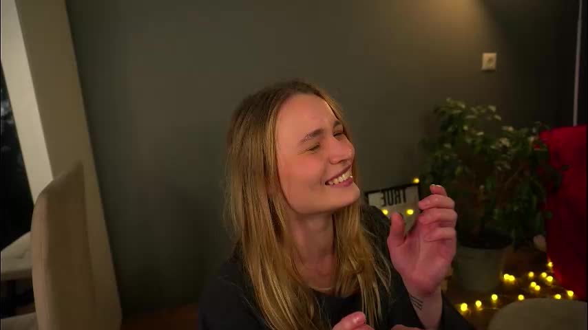 lisa_schiele Adult Chat December 14, 2025