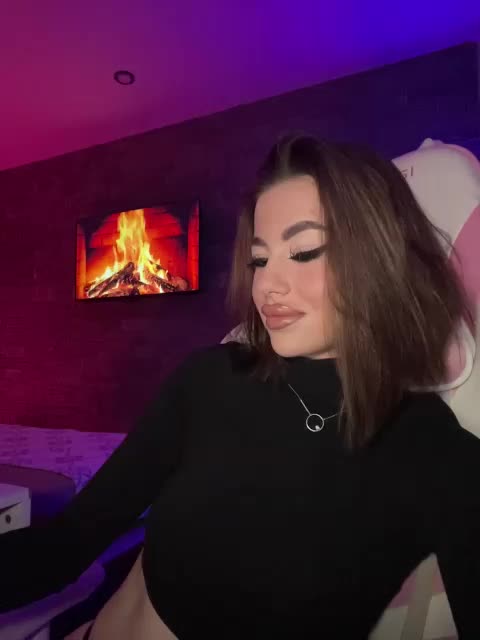 HotGirlEva Adult Chat December 14, 2025