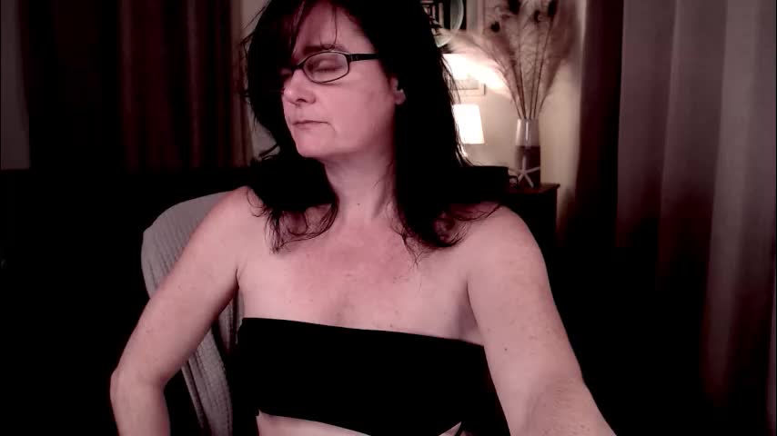 raven_feathers Adult Chat December 14, 2025