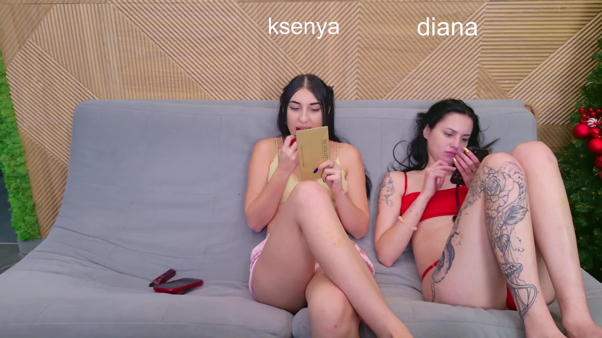 WebcamSlut Adult Chat December 14, 2025