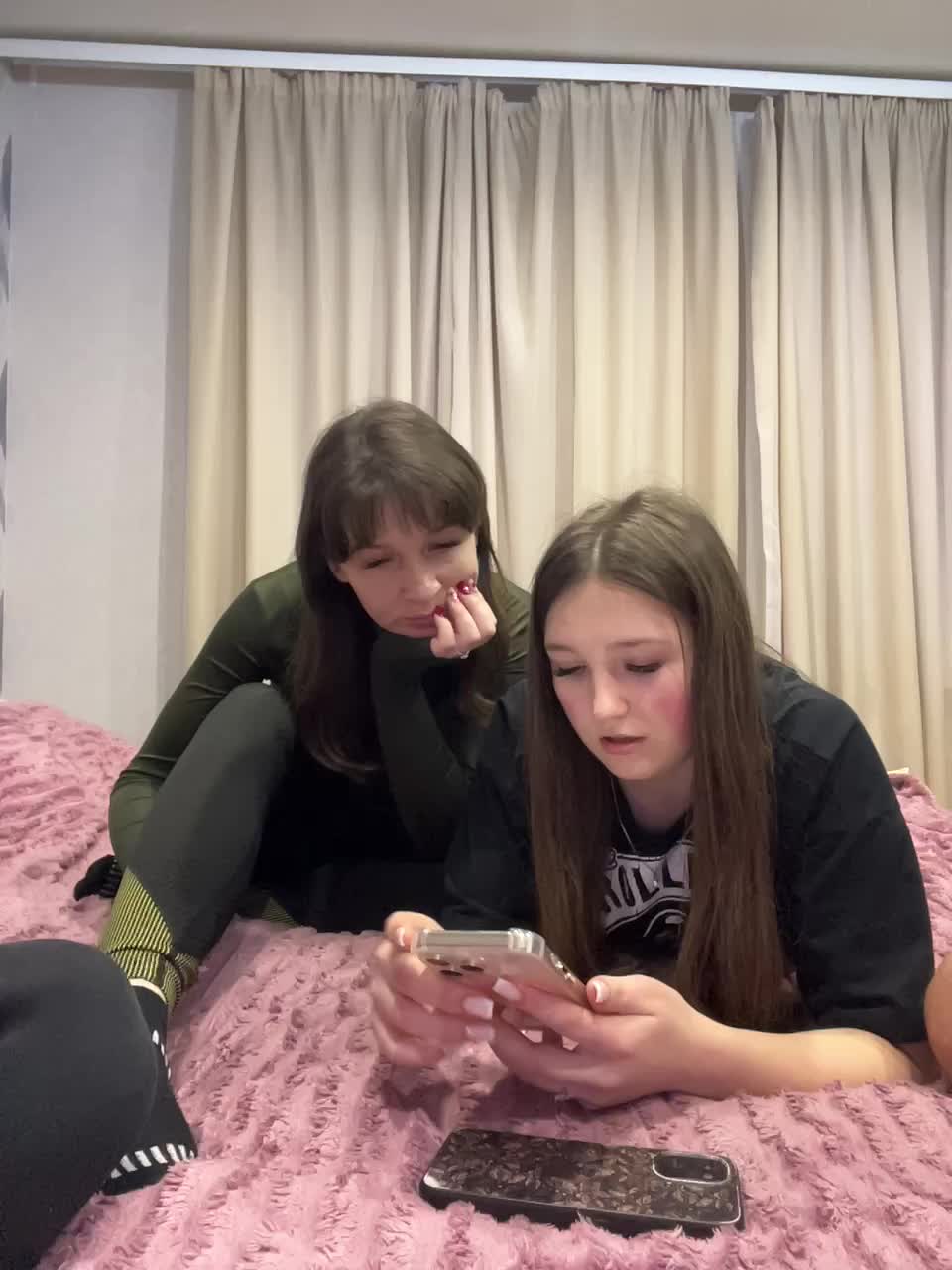 AHAHAC_HAXPEH_B_yHuTa3 Adult Chat December 14, 2025