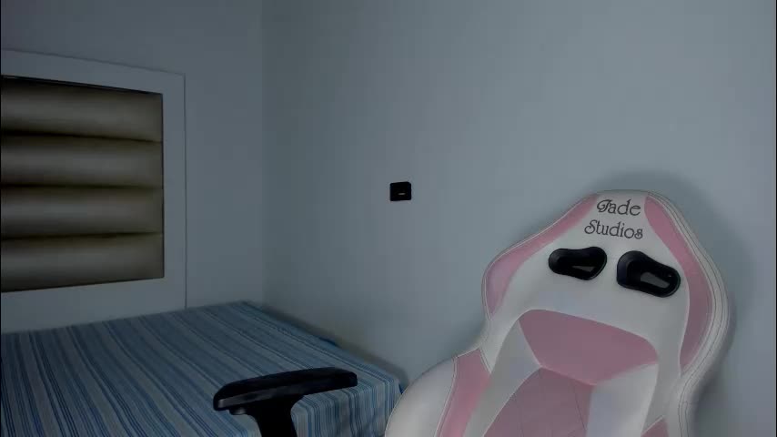 laura__js_ Adult Chat December 14, 2025