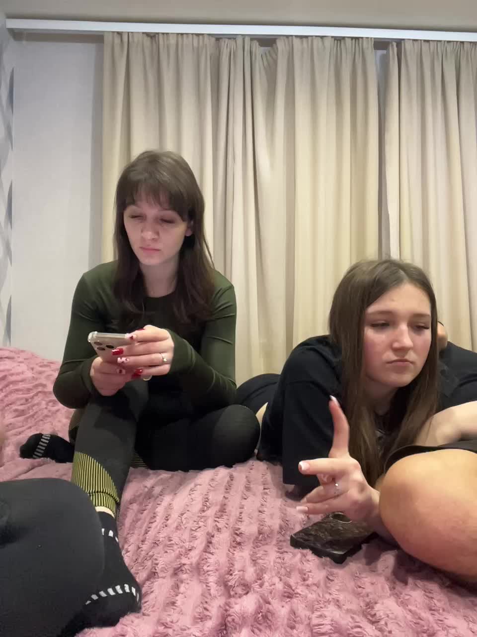 AHAHAC_HAXPEH_B_yHuTa3 Adult Chat December 14, 2025