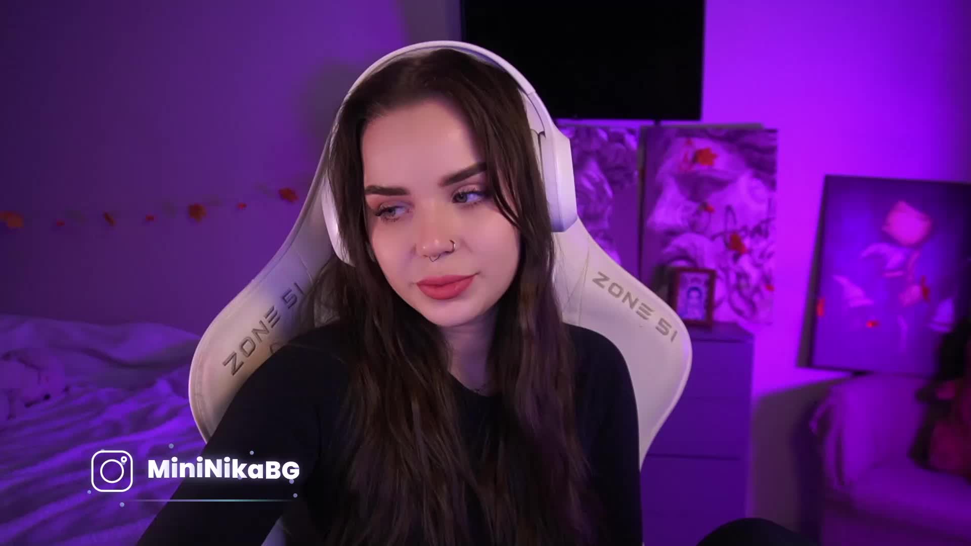 MiniNika Adult Chat December 14, 2025