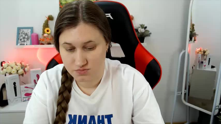 Lucky_Lana Adult Chat December 14, 2025