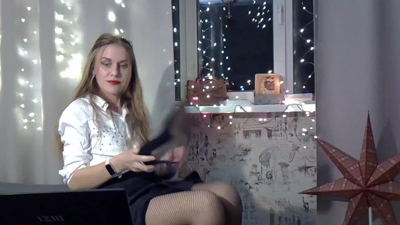 MarinaMOON Adult Chat December 14, 2025