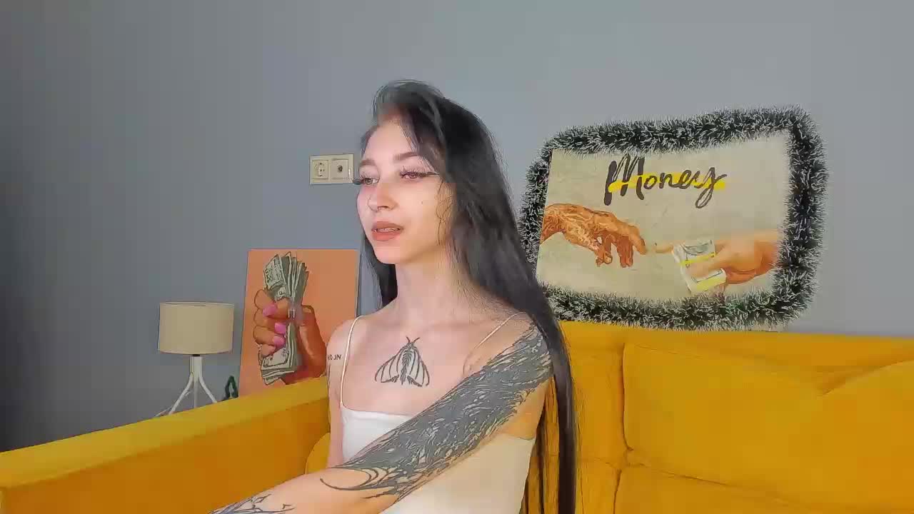 Ellen-Hops Adult Chat December 14, 2025