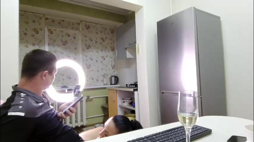 best_ass2000 Adult Chat December 14, 2025