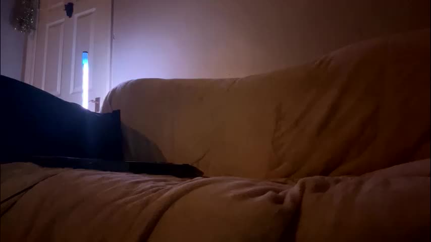 alex_essex69 Adult Chat December 14, 2025