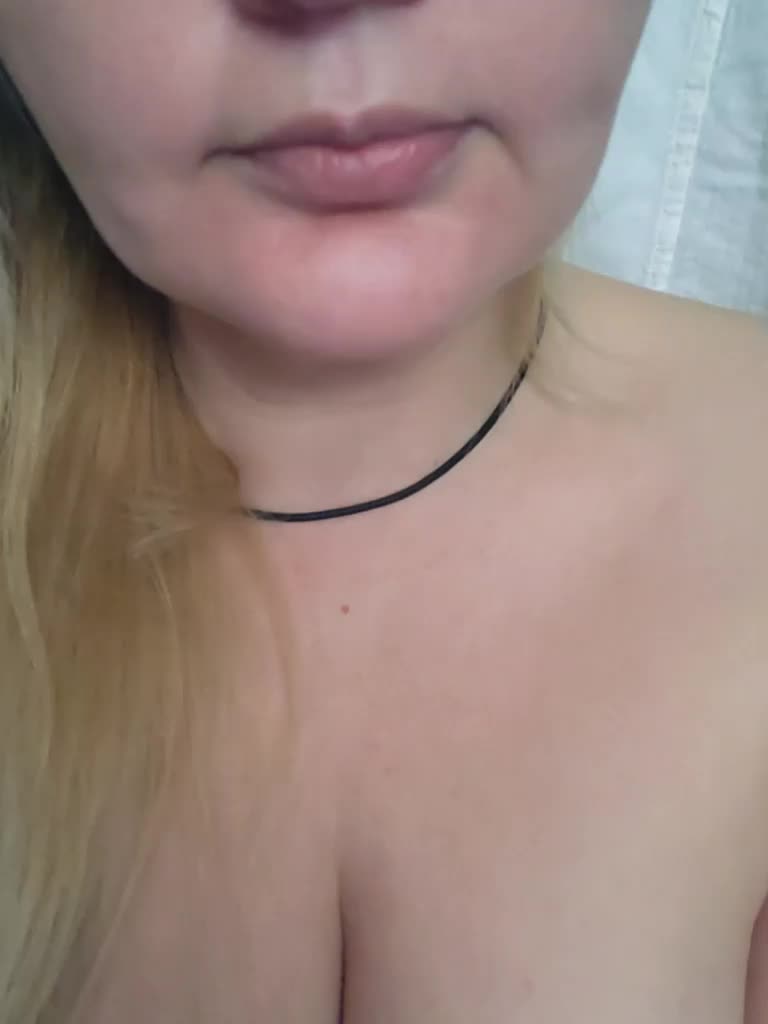 Marta_28 Adult Chat December 14, 2025