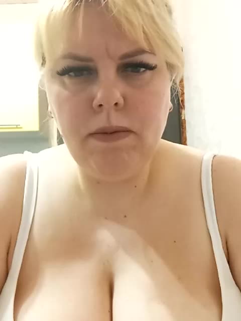 blondy_girl1499 Adult Chat December 15, 2025