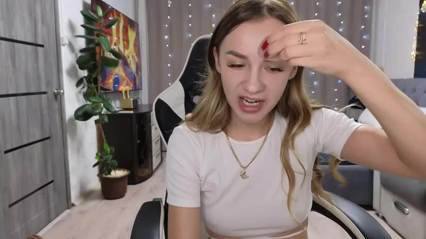 Strip-Lady Adult Chat December 14, 2025