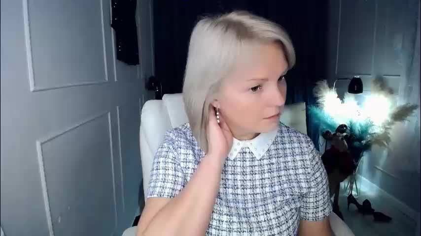 emmmam Adult Chat December 14, 2025