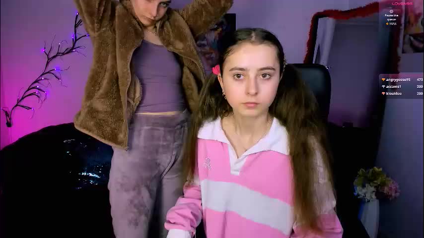 rebecca_smile_ Adult Chat December 15, 2025