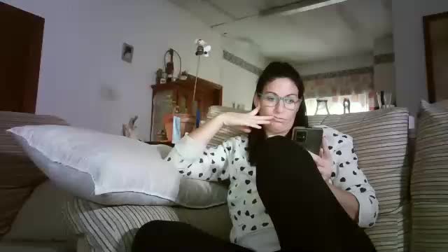 lolahueso Adult Chat December 15, 2025