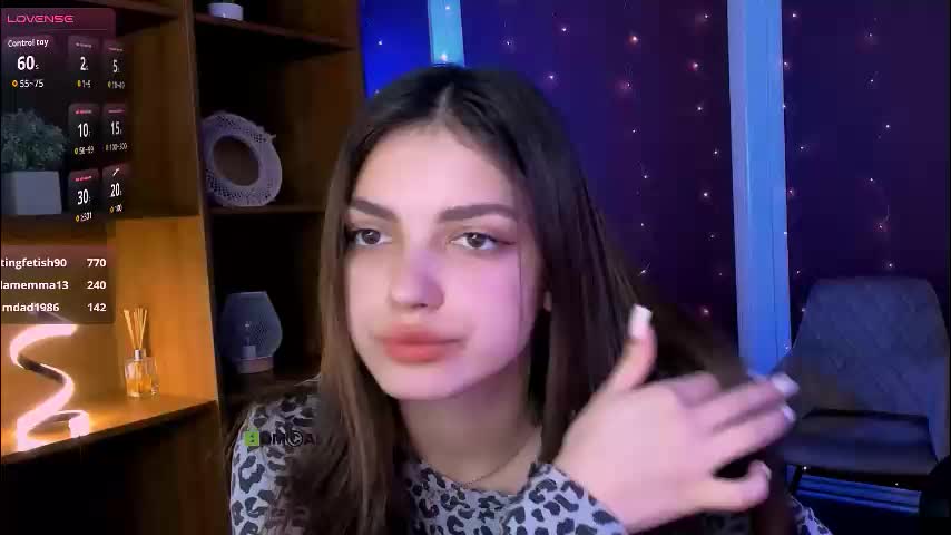 luna_tin Adult Chat December 15, 2025