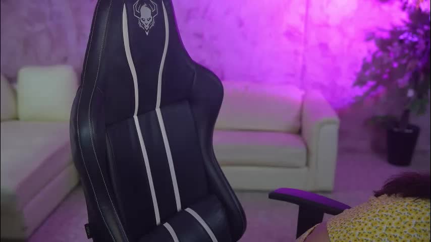 kira0541 Adult Chat December 15, 2025