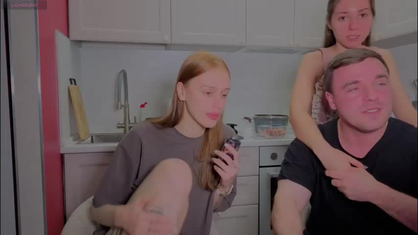 ihavepaws33 Adult Chat December 15, 2025