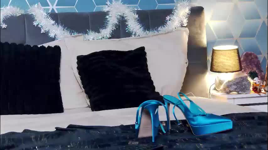 zoeylarkens Adult Chat December 15, 2025