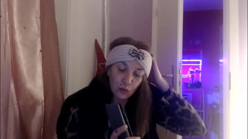 melli23 Adult Chat December 15, 2025