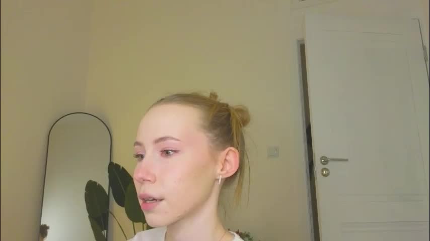 cuute_angell Adult Chat December 15, 2025