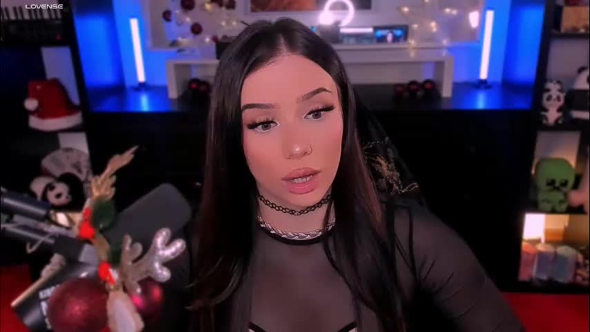 melanielipps Adult Chat December 15, 2025