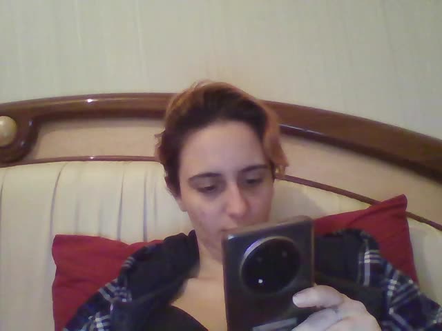 Hotredhead01 Adult Chat December 15, 2025