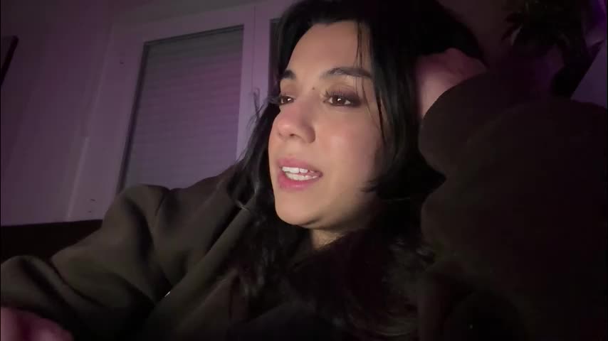 _elena_barra Adult Chat December 15, 2025