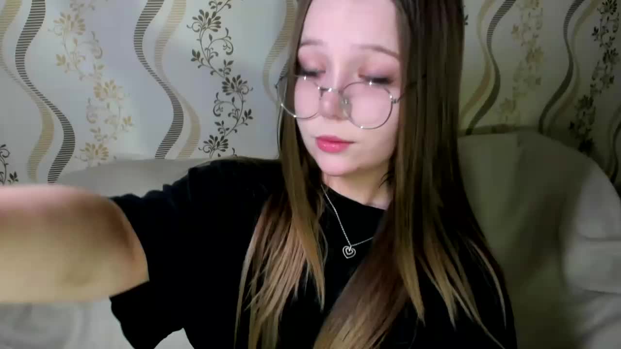 MelMooon Adult Chat December 15, 2025