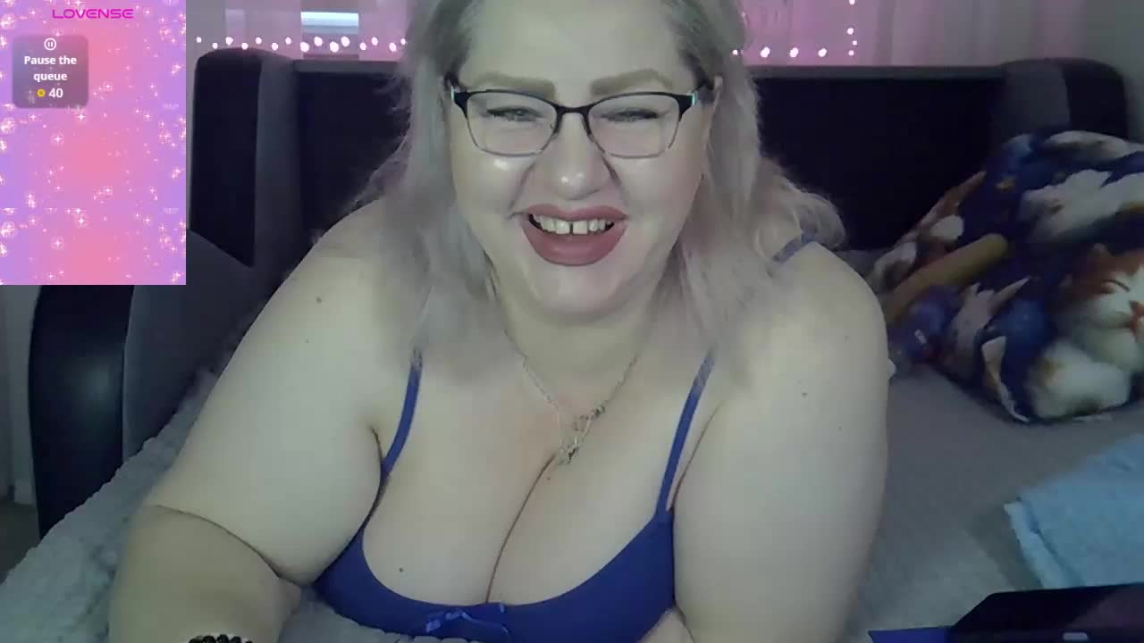 AngelinaGlam Adult Chat December 15, 2025