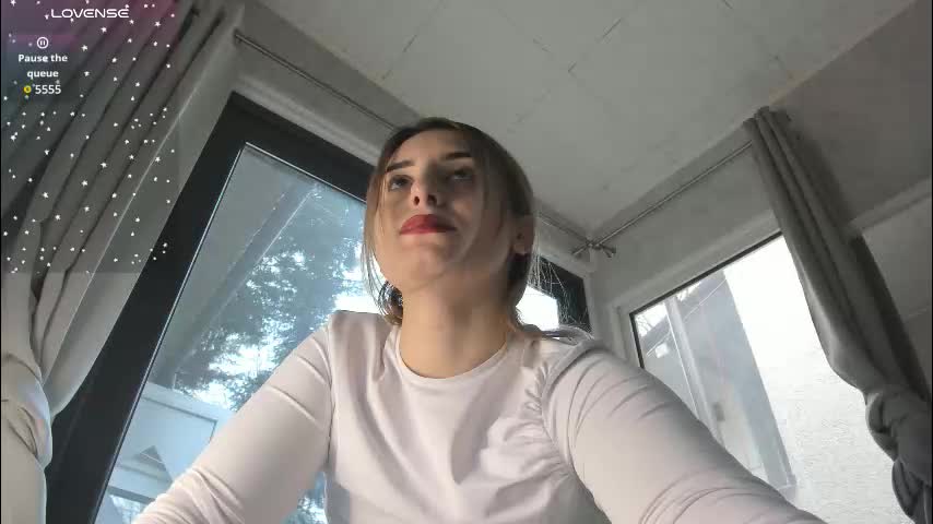 ella_vee Adult Chat December 15, 2025