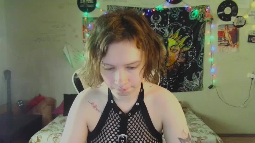 Lil_foxxx Adult Chat December 15, 2025