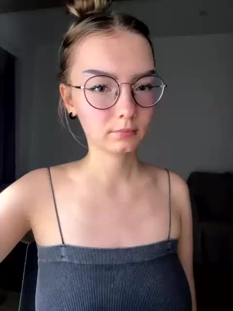 -Nezukoo- Adult Chat December 15, 2025