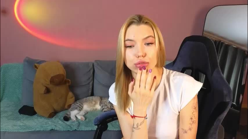 _capybara0_0 Adult Chat December 15, 2025