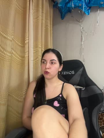Vika19981 Adult Chat December 16, 2025